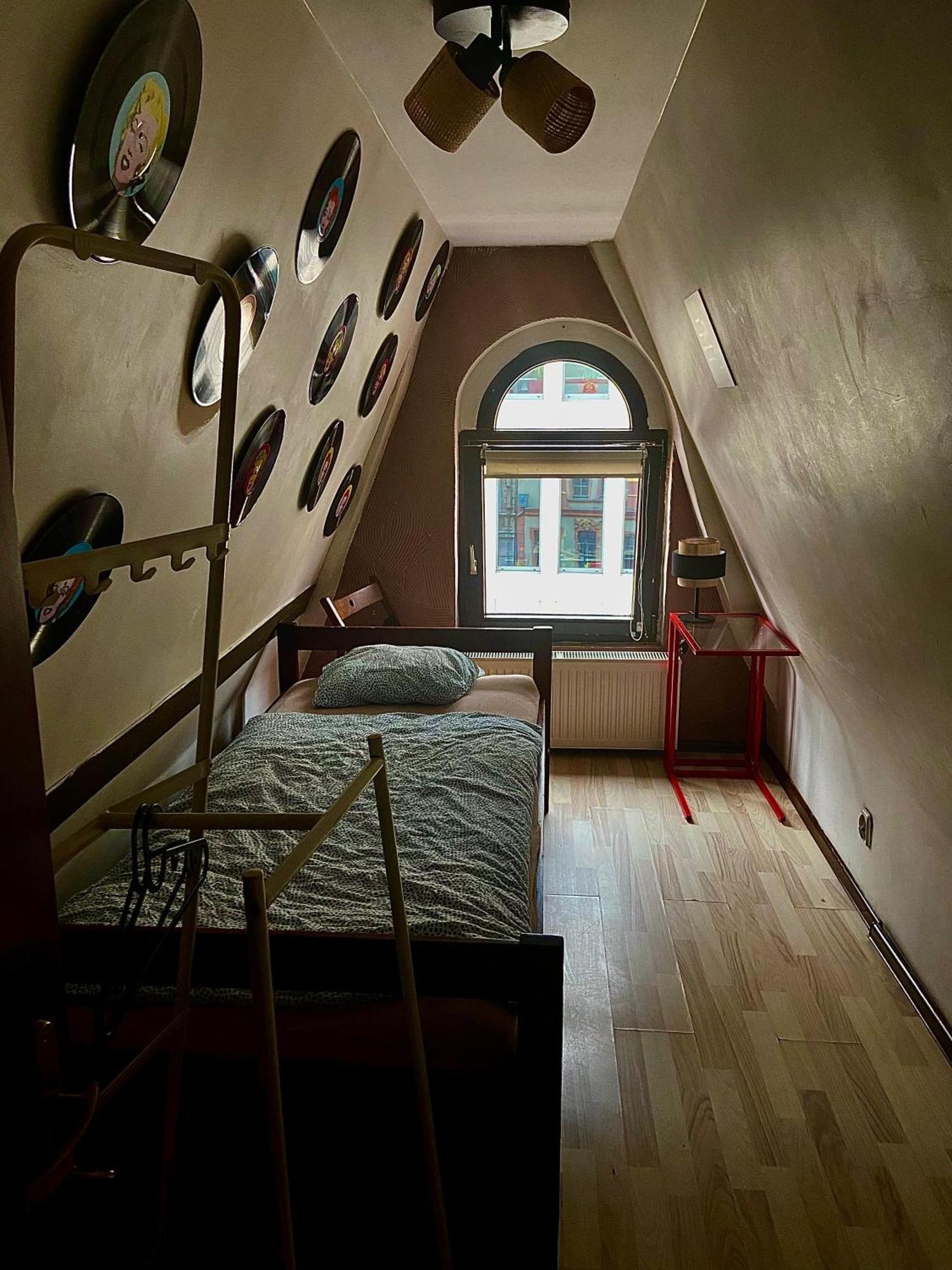 49 Bed & Breakfast *