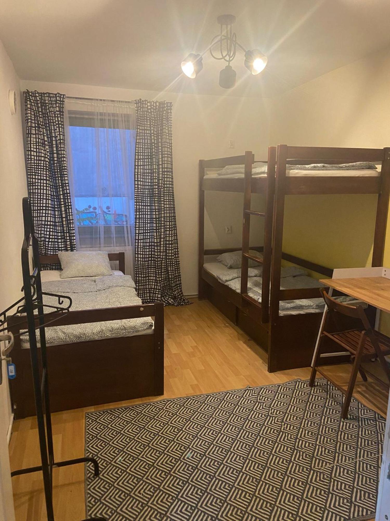 Bed & Breakfast 49 *